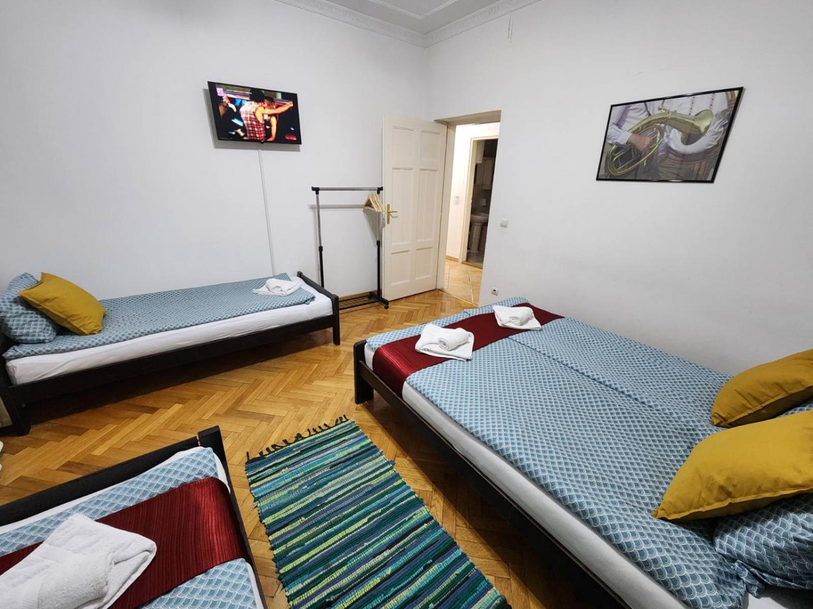 Authentic Belgrade Centre Apartments For Large Groups, Republic Square - Up To 47 People In 5 Apartments Номер фото