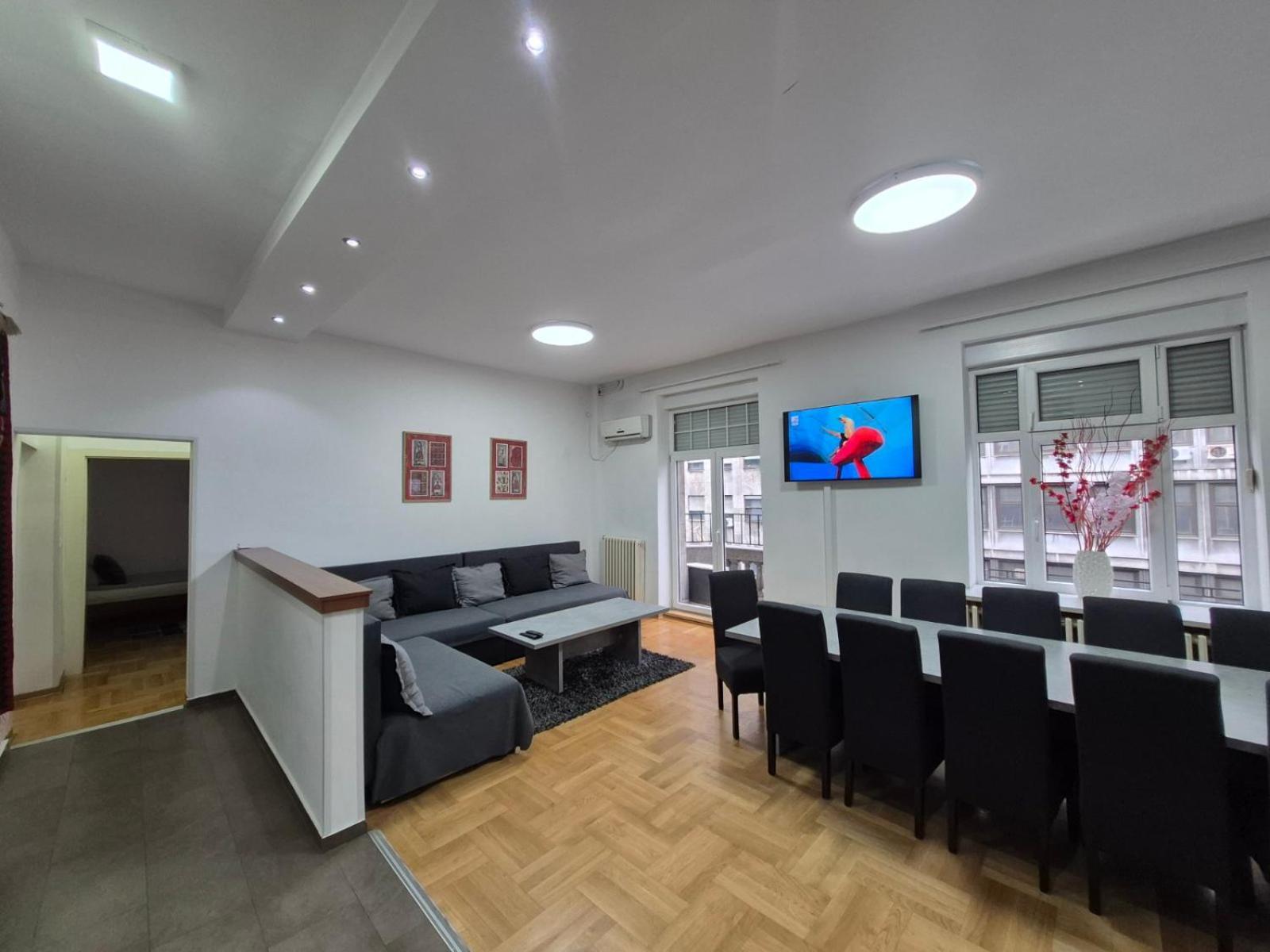 Authentic Belgrade Centre Apartments For Large Groups, Republic Square - Up To 47 People In 5 Apartments Номер фото