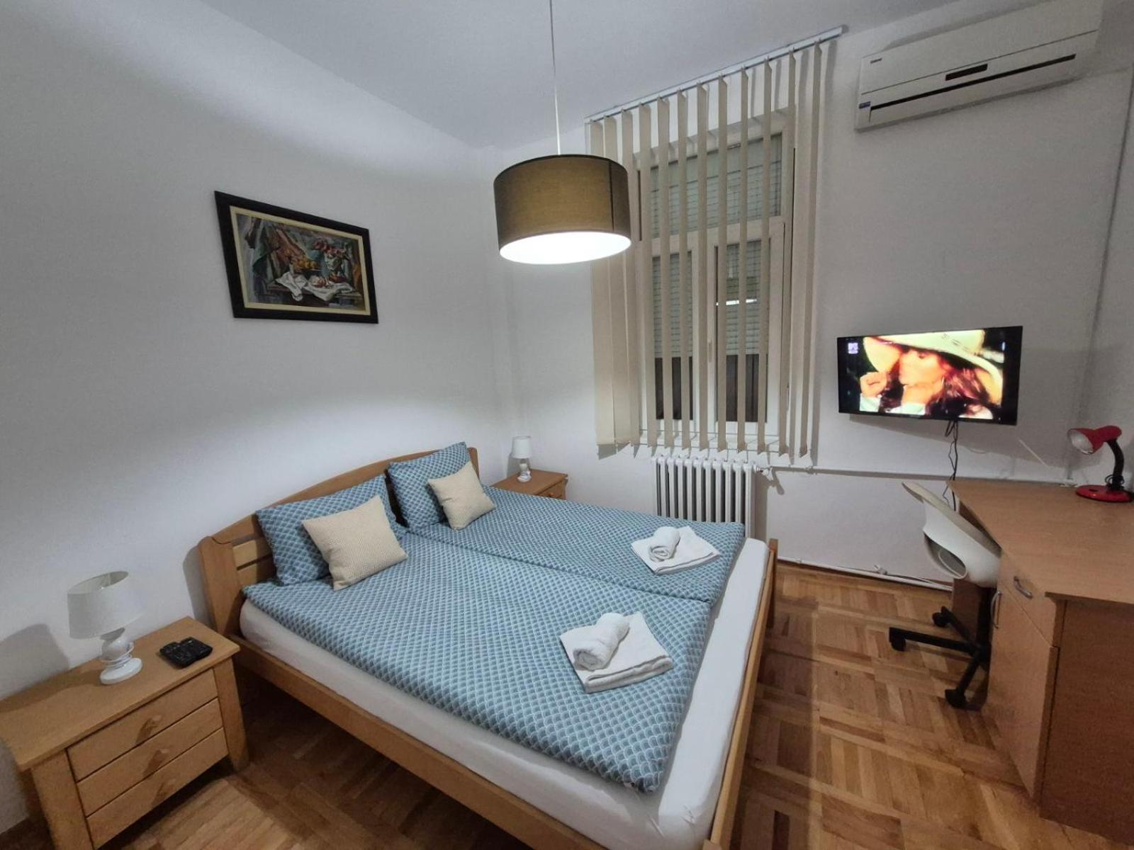 Authentic Belgrade Centre Apartments For Large Groups, Republic Square - Up To 47 People In 5 Apartments Номер фото