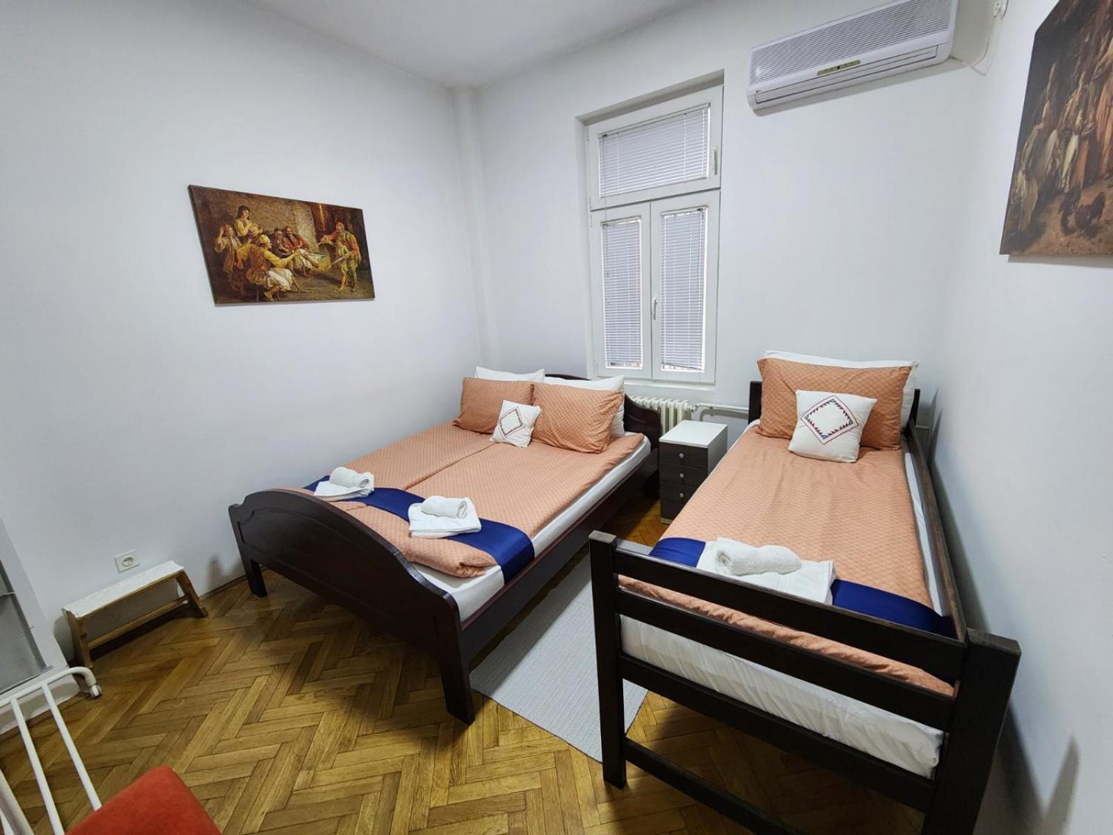 Authentic Belgrade Centre Apartments For Large Groups, Republic Square - Up To 47 People In 5 Apartments Номер фото