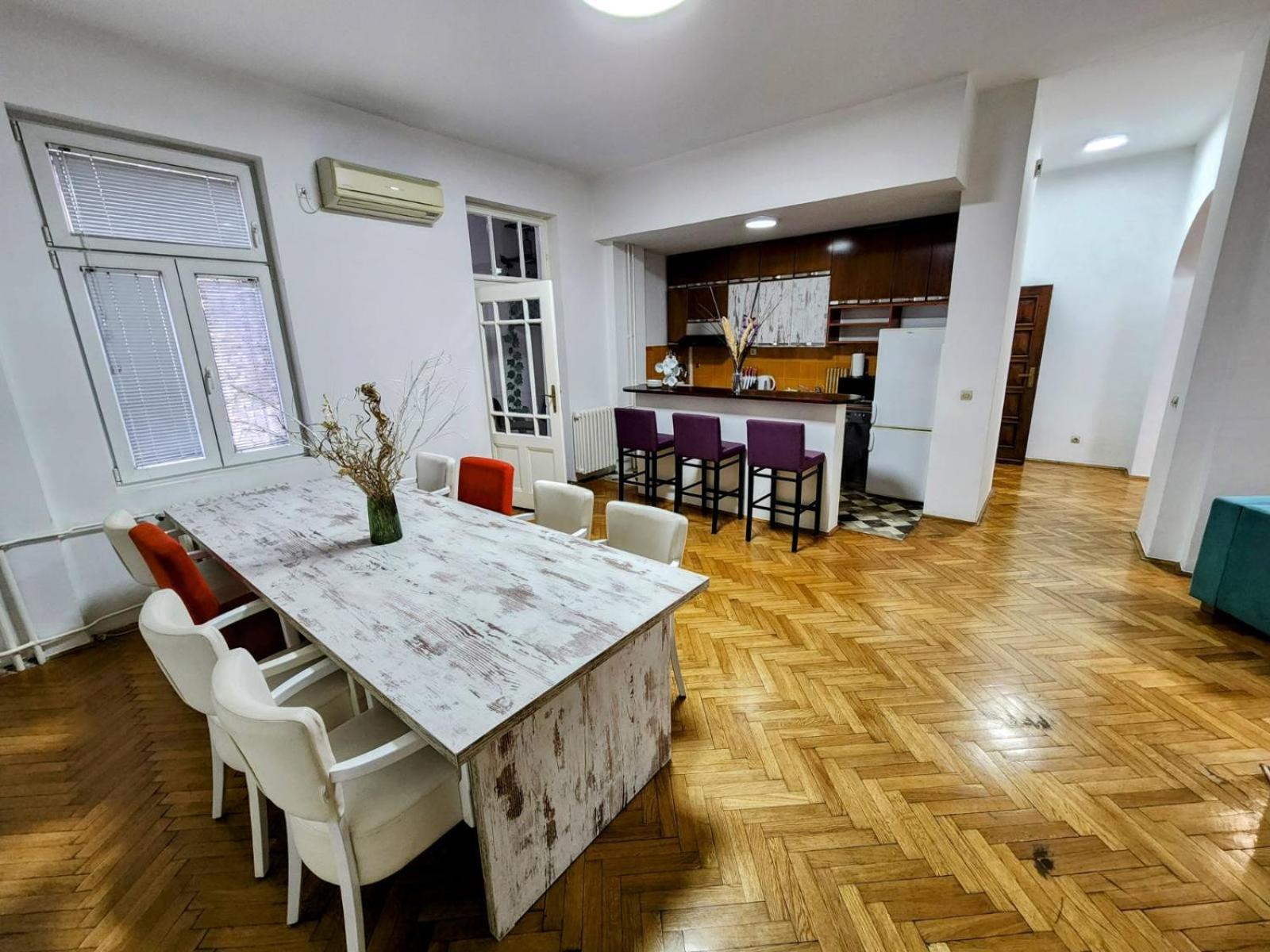 Authentic Belgrade Centre Apartments For Large Groups, Republic Square - Up To 47 People In 5 Apartments Номер фото